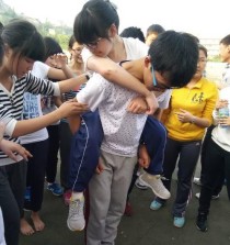 趣味报纸居家游戏攻略（打发时间，寓教于乐）